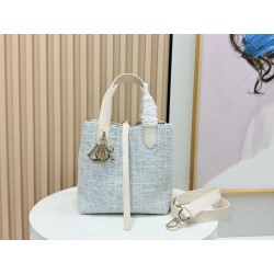 Borsa tote verticale Dior Tweed Toujours motivo Cannage Blu