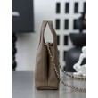 Borsa triangolare trapuntata Chanel AS6392 grigio
