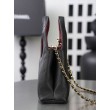 Borsa triangolare trapuntata Chanel AS6392 nera