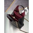 Borsa triangolare trapuntata Chanel AS6392 nera