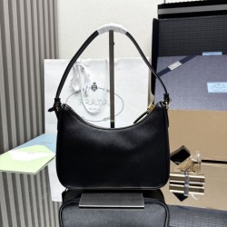 Sito Replica Borsa Prada Re-Edition 2005 Saffiano nera Imitazioni Replica perfette Borsa Prada Re-Edition 2005 Saffiano nera