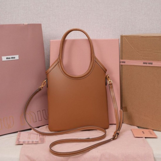 Sito Replica Bora Pari all'originale replica tote Miu Miu Ivy 5BA281 marrone Imitazioni Replica perfette Bora Pari all'originale replica tote Miu Miu Ivy 5BA281 marrone