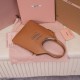 Sito Replica Bora Pari all'originale replica tote Miu Miu Ivy 5BA281 marrone Imitazioni Replica perfette Bora Pari all'originale replica tote Miu Miu Ivy 5BA281 marrone