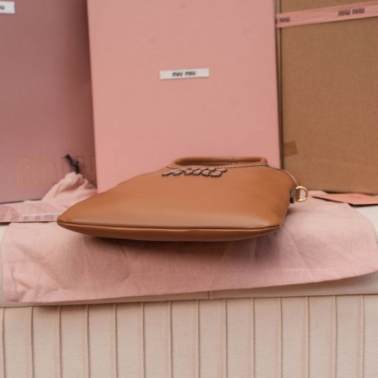 Sito Replica Bora Pari all'originale replica tote Miu Miu Ivy 5BA281 marrone Imitazioni Replica perfette Bora Pari all'originale replica tote Miu Miu Ivy 5BA281 marrone