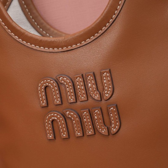 Sito Replica Bora Pari all'originale replica tote Miu Miu Ivy 5BA281 marrone Imitazioni Replica perfette Bora Pari all'originale replica tote Miu Miu Ivy 5BA281 marrone