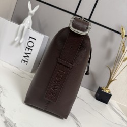 Sito Replica Borsa a tracolla grande Loewe Loop marrone Imitazioni Replica perfette Borsa a tracolla grande Loewe Loop marrone
