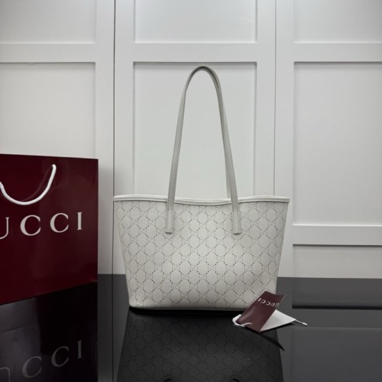 Sito Replica Perfetta Gucci Tribeca con motivo logo GG traforato bianco Imitazioni Replica perfette Perfetta Gucci Tribeca con motivo logo GG traforato bianco
