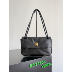 Replica Perfetta a tracolla piccola BV Bottega Veneta Madison nera
