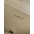 Borsa Chanel Flap Maxi scamosciata con catena AS6281 albicocca