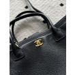 Bora Pari all'originale replica tote Chanel Cerf Executive nera Bora Pari all'originale replica tote Chanel Cerf Executive nera