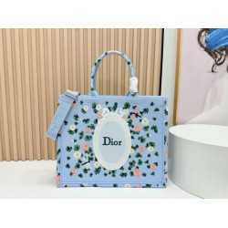 Copia perfetta Borsa a mano Dior Book Tote Médaillon con ricami floreali multicolore Blu