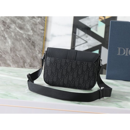 Replica di alta qualità Borsa a tracolla Dior Mini Saddle Heritage con patta nero Replica Perfetta Borsa a tracolla Dior Mini Saddle Heritage con patta nero Imitazione Falsa