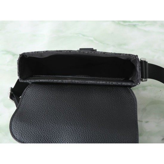 Replica di alta qualità Borsa a tracolla Dior Mini Saddle Heritage con patta nero Replica Perfetta Borsa a tracolla Dior Mini Saddle Heritage con patta nero Imitazione Falsa