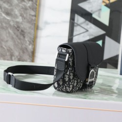 Replica di alta qualità Borsa a tracolla Dior Mini Saddle Heritage Oblique con patta nero Replica Perfetta Borsa a tracolla Dior Mini Saddle Heritage Oblique con patta nero Imitazione Falsa