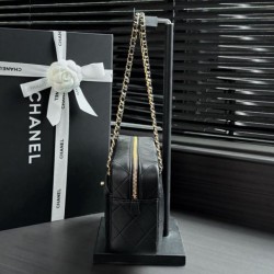 Borsa a tracolla orizzontale Chanel 26A AS6443 nera Borsa a tracolla orizzontale Chanel 26A AS6443 nera