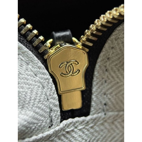Borsa a tracolla orizzontale Chanel 26A AS6443 nera Borsa a tracolla orizzontale Chanel 26A AS6443 nera