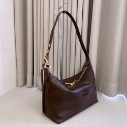 Replica di alta qualità Borsa a tracolla Spirit Hobo Miu Miu 5BC217 nappa Borgogna Replica Perfetta Borsa a tracolla Spirit Hobo Miu Miu 5BC217 nappa Borgogna Imitazione Falsa