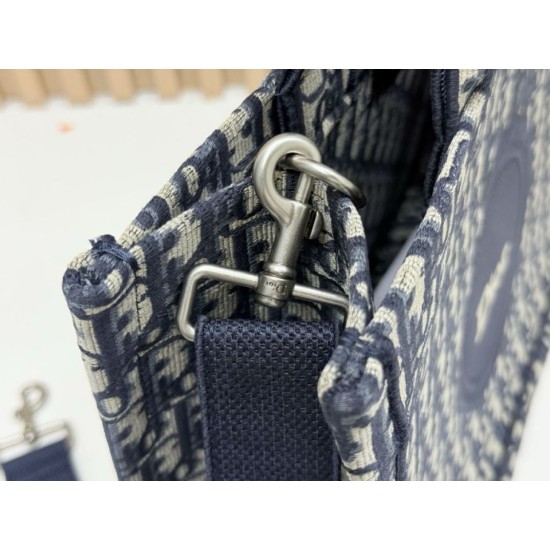 Replica di alta qualità Borsa Dior Book Tote motivo Dior Oblique Médaillon nero Replica Perfetta Borsa Dior Book Tote motivo Dior Oblique Médaillon nero Imitazione Falsa