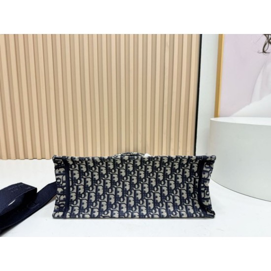 Replica di alta qualità Borsa Dior Book Tote motivo Dior Oblique Médaillon nero Replica Perfetta Borsa Dior Book Tote motivo Dior Oblique Médaillon nero Imitazione Falsa