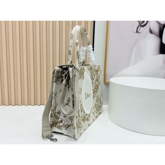 Replica di alta qualità Borsa Dior Dioriviera Book Tote piccola/media/grande con ricamo floreale Marrone Replica Perfetta Borsa Dior Dioriviera Book Tote piccola/media/grande con ricamo floreale Marrone Imitazione Falsa