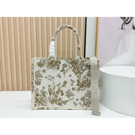 Replica di alta qualità Borsa Dior Dioriviera Book Tote piccola/media/grande con ricamo floreale Marrone Replica Perfetta Borsa Dior Dioriviera Book Tote piccola/media/grande con ricamo floreale Marrone Imitazione Falsa