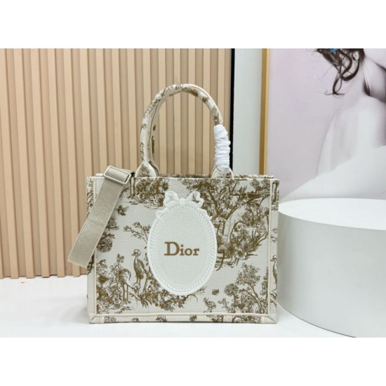 Replica di alta qualità Borsa Dior Dioriviera Book Tote piccola/media/grande con ricamo floreale Marrone Replica Perfetta Borsa Dior Dioriviera Book Tote piccola/media/grande con ricamo floreale Marrone Imitazione Falsa