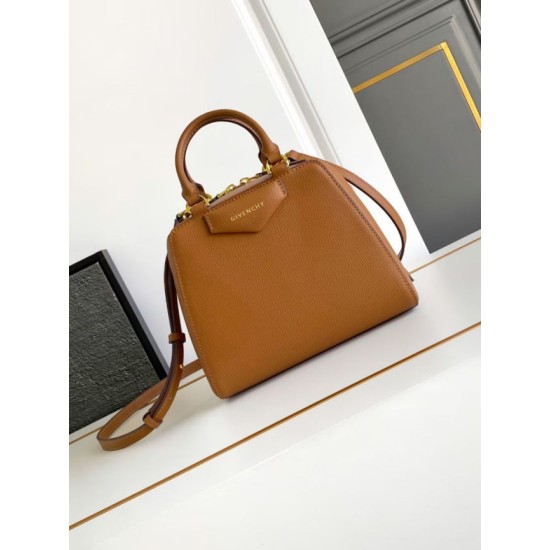 Replica di alta qualità Borsa Givenchy Antigona Cube giallo terroso Replica Perfetta Borsa Givenchy Antigona Cube giallo terroso Imitazione Falsa