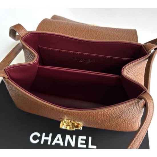 Replica di lusso Borse Chanel Souplissimo Piccolo/Maxi Flap vitello Marrone Replica di lusso Borse Chanel Souplissimo Piccolo/Maxi Flap vitello Marrone
