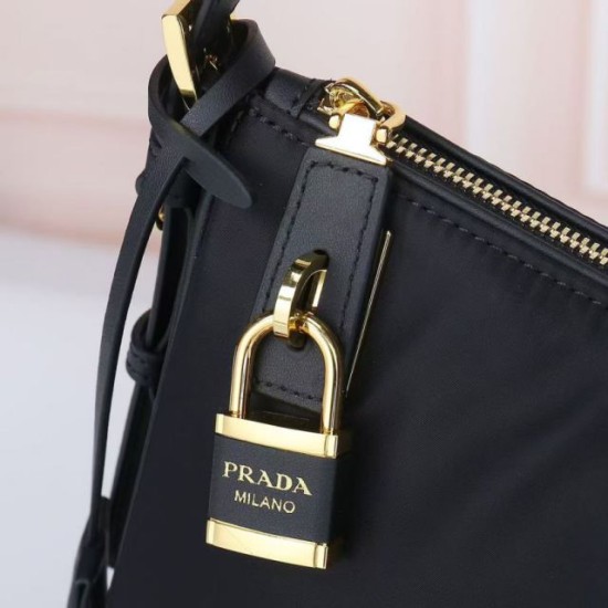 Replica di lusso Borsa a tracolla Prada Tessuto Locker nylon nero