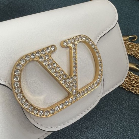 Replica AAA Borsa a spalla piccola Valentino Garavani Locò con logo gioiello vitello Bianco Replica AAA Borsa a spalla piccola Valentino Garavani Locò con logo gioiello vitello Bianco