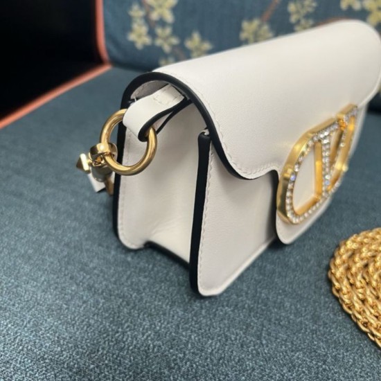 Replica AAA Borsa a spalla piccola Valentino Garavani Locò con logo gioiello vitello Bianco Replica AAA Borsa a spalla piccola Valentino Garavani Locò con logo gioiello vitello Bianco