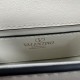 Replica AAA Borsa a spalla piccola Valentino Garavani Locò con logo gioiello vitello Bianco Replica AAA Borsa a spalla piccola Valentino Garavani Locò con logo gioiello vitello Bianco