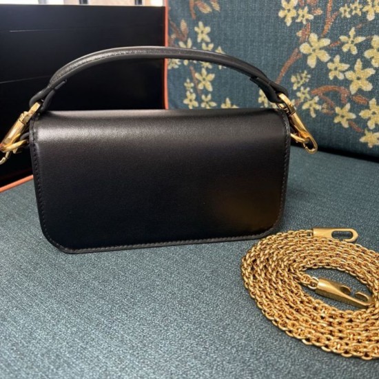 Borsa Replica a spalla piccola Valentino Garavani Locò con logo gioiello vitello nero