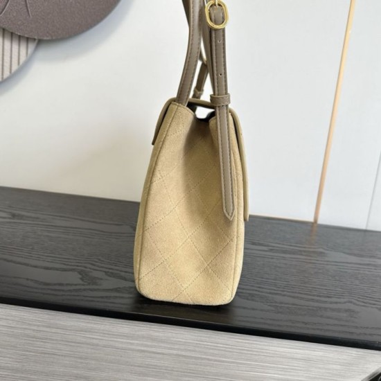 Replica fedele Borse Chanel Souplissimo Maxi Flap scamosciata di vitello albicocca Replica fedele Borse Chanel Souplissimo Maxi Flap scamosciata di vitello albicocca