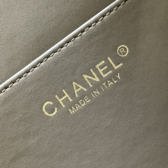 Replica fedele Borse Chanel Souplissimo Maxi Flap scamosciata di vitello albicocca Replica fedele Borse Chanel Souplissimo Maxi Flap scamosciata di vitello albicocca