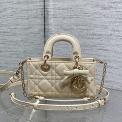 Borse Replica 1:1 Dior D-Joy agnello ricamata con fiocco bianco avorio