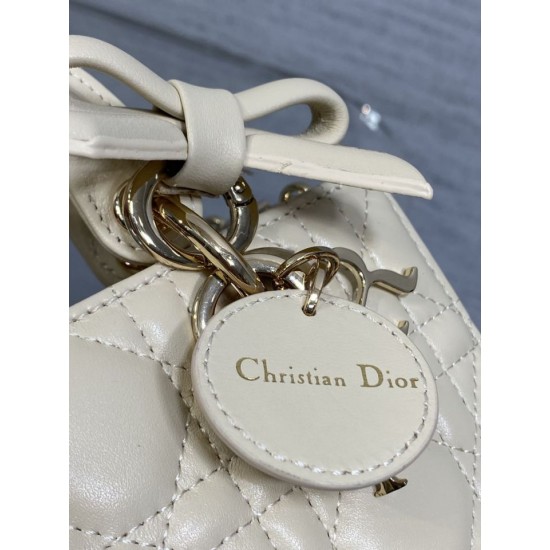 Borse Replica 1:1 Dior D-Joy agnello ricamata con fiocco bianco avorio Borse Replica 1:1 Dior D-Joy agnello ricamata con fiocco bianco avorio