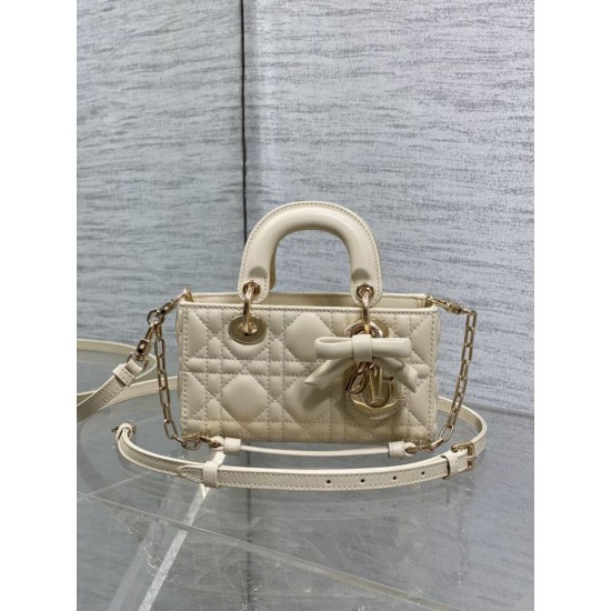 Borse Replica 1:1 Dior D-Joy agnello ricamata con fiocco bianco avorio Borse Replica 1:1 Dior D-Joy agnello ricamata con fiocco bianco avorio