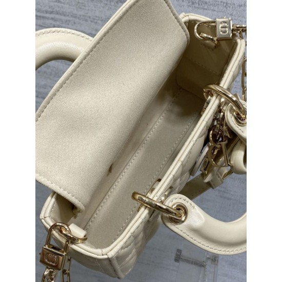 Borse Replica 1:1 Dior D-Joy agnello ricamata con fiocco bianco avorio Borse Replica 1:1 Dior D-Joy agnello ricamata con fiocco bianco avorio