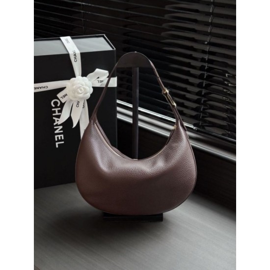 Replica perfette Borsa a tracolla Hobo Chanel AS6570 Halfmoon marrone Replica perfette Borsa a tracolla Hobo Chanel AS6570 Halfmoon marrone
