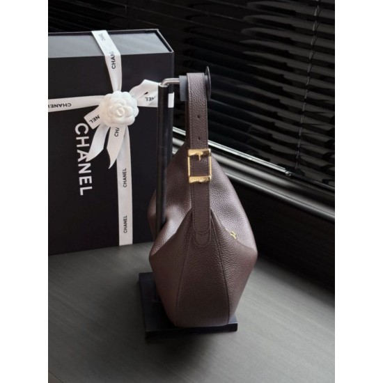 Replica perfette Borsa a tracolla Hobo Chanel AS6570 Halfmoon marrone Replica perfette Borsa a tracolla Hobo Chanel AS6570 Halfmoon marrone
