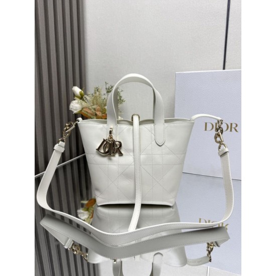 Replica Borsa piccola verticale Dior Toujours Bianco Replica Borsa piccola verticale Dior Toujours Bianco