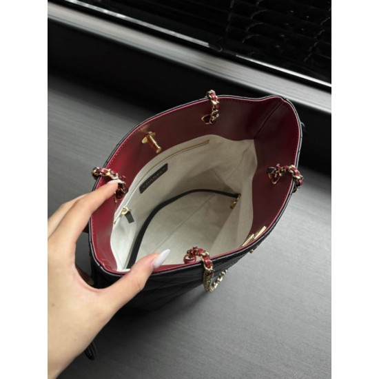 Replica Perfetto Borsa Tote shopping Chanel 26B Lucky AS6495 Nera