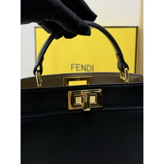 Replica Borsa piccola Fendi Peekaboo Iseeu Nero Replica Borsa piccola Fendi Peekaboo Iseeu Nero