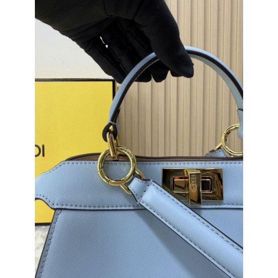 Replica Borsa piccola Fendi Peekaboo Iseeu Blu Replica Borsa piccola Fendi Peekaboo Iseeu Blu