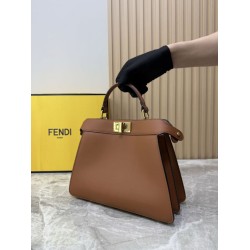 [Repliche perfette] Borsa piccola Fendi Peekaboo Iseeu Marrone