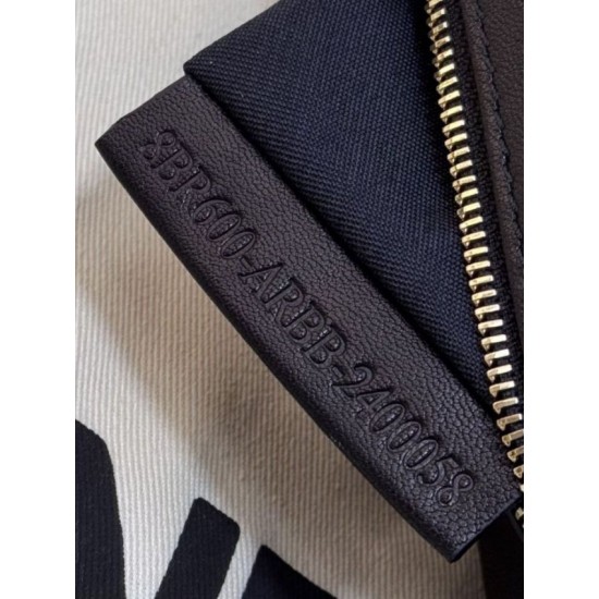 Replica Borsa Baguette classica Fendi con motivo a lettere FF in rilievo 3D Nero Replica Borsa Baguette classica Fendi con motivo a lettere FF in rilievo 3D Nero