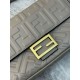 Replica Perfetto Borsa Baguette classica Fendi con motivo a lettere FF in rilievo 3D Kaki Replica Perfetto Borsa Baguette classica Fendi con motivo a lettere FF in rilievo 3D Kaki