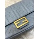 Replica Borsa Baguette classica Fendi con motivo a lettere FF in rilievo 3D Blu Replica Borsa Baguette classica Fendi con motivo a lettere FF in rilievo 3D Blu