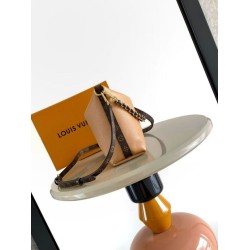 Borsa a mano piccola LV Multipass Mini Hobo M2A840 Marrone Borsa a mano piccola LV Multipass Mini Hobo M2A840 Marrone